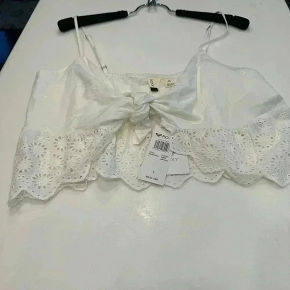 NWT Roxy women’s white eyelet crop top. Ties in front Size Large - Picture 7 of 11